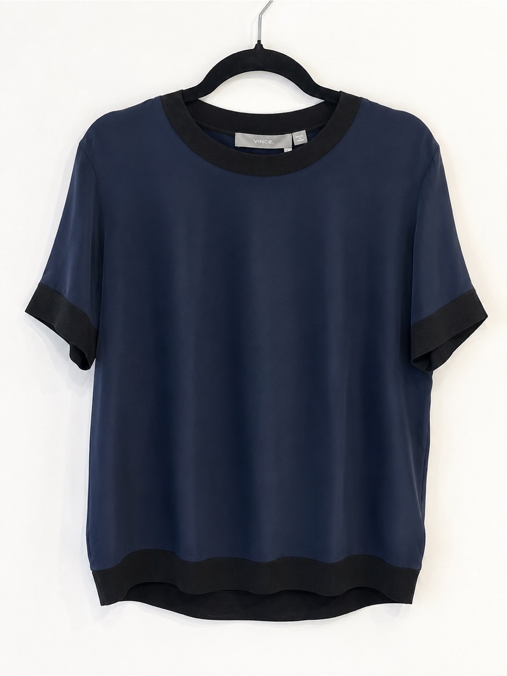 Vince 100% Silk Navy Contrast Trim Short Sleeve Blouse Size M